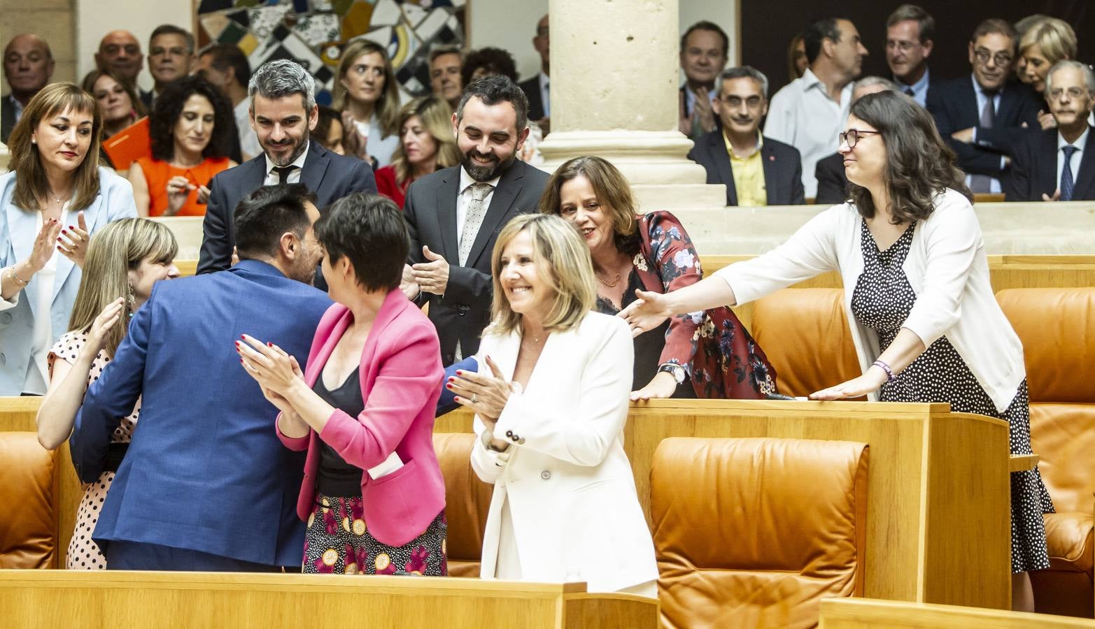 Fotos Aplausos Gestos Y Discursos En La Sesi N Para Proclamar La Mesa